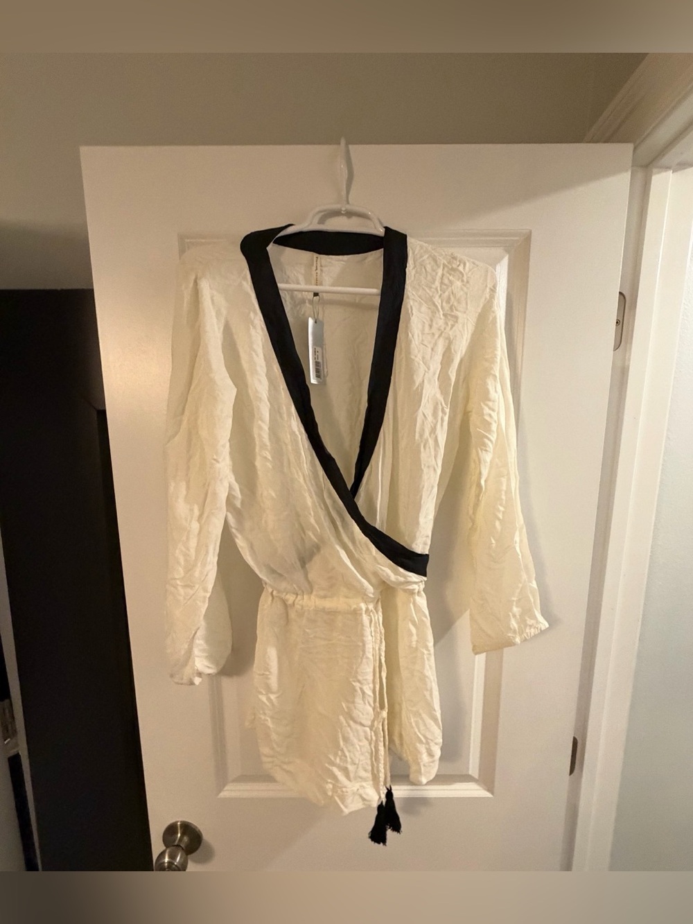 Women’s Touché international beach jumpsuit resort wear. Size M NWT